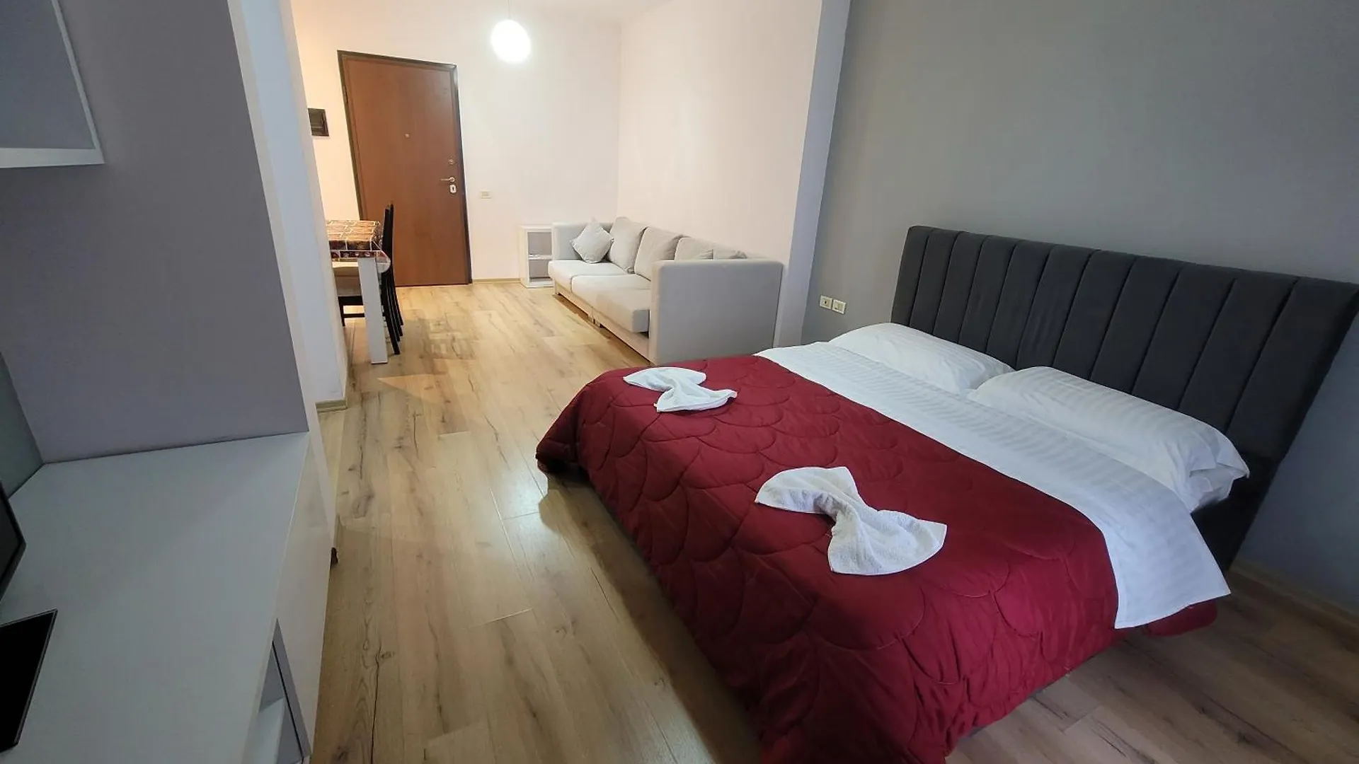 Haris Hotel Vlore 3*,
