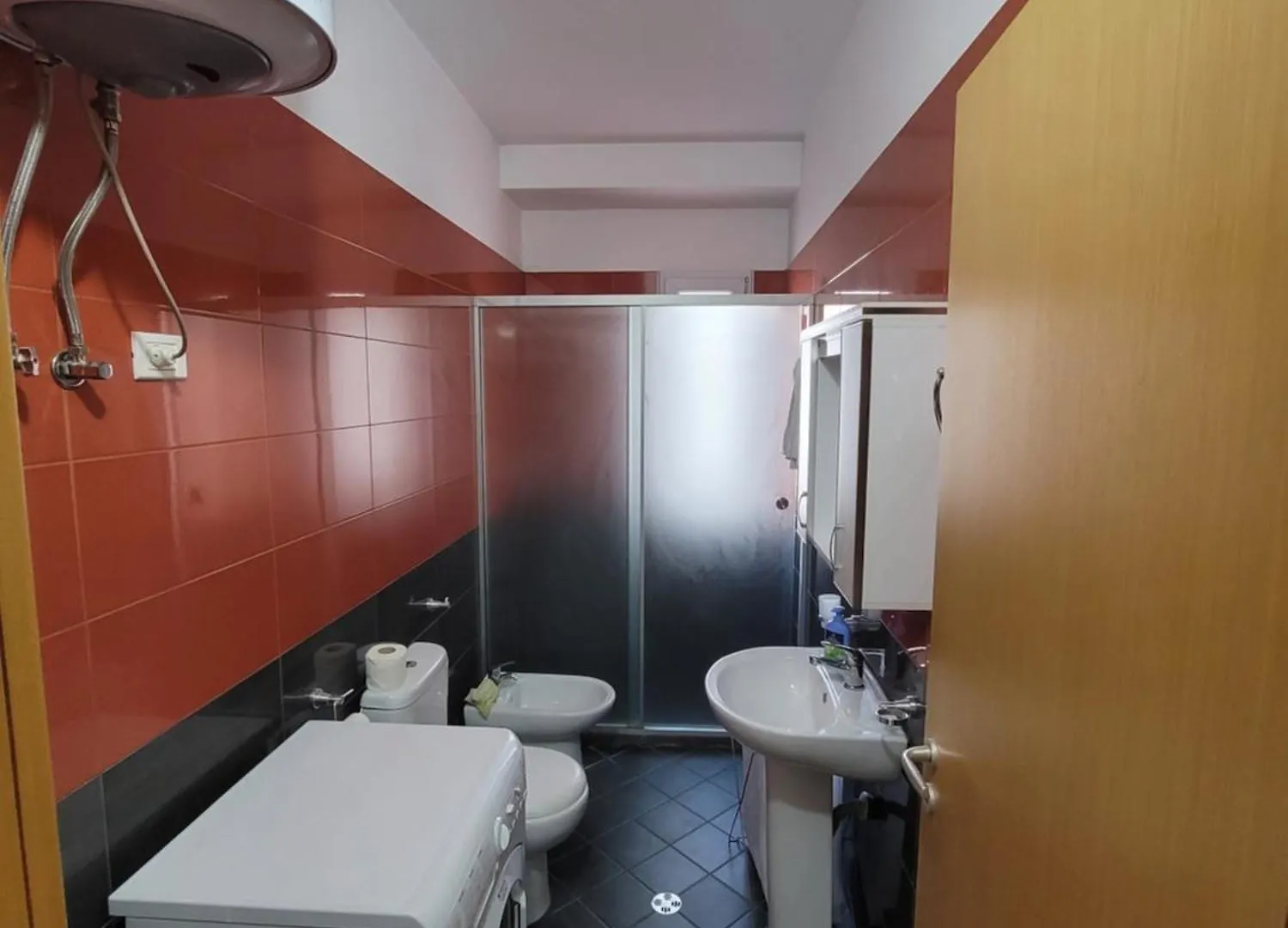Haris Hotel Vlore 3*,  Albania