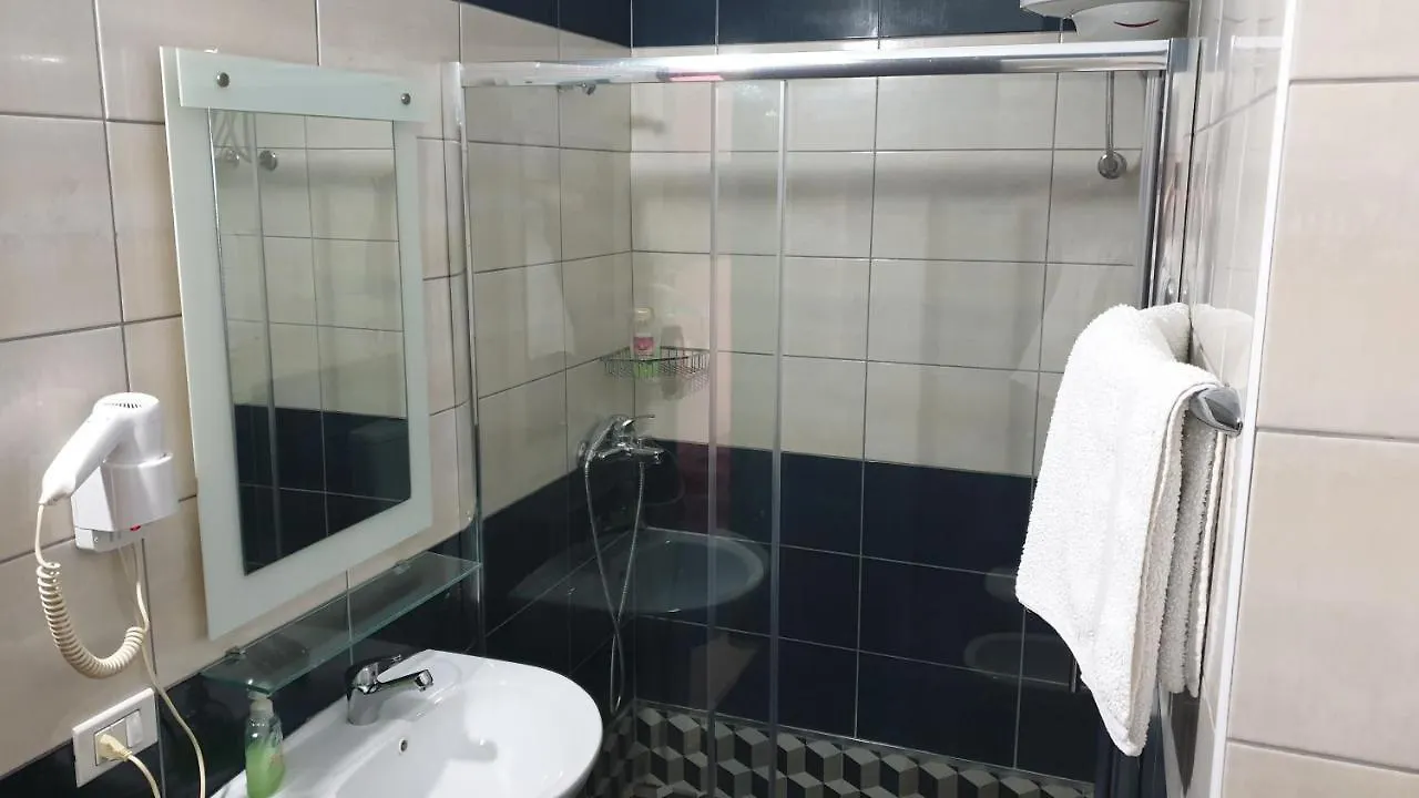 ***  Haris Hotel Vlore Albania
